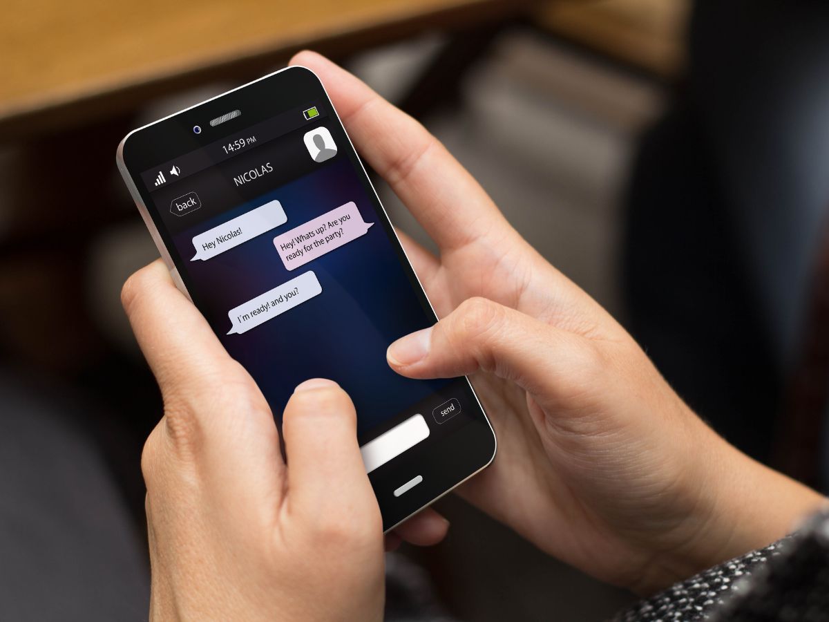 SPIARE LE CHAT PRIVATE È REATO – INFEDELTÀ CONIUGALE